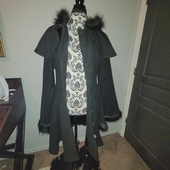 Punk Rave Lolita Doll Victorian Aristocrat Edwardian Hooded Winter A-line Coat - Picture 8 of 14